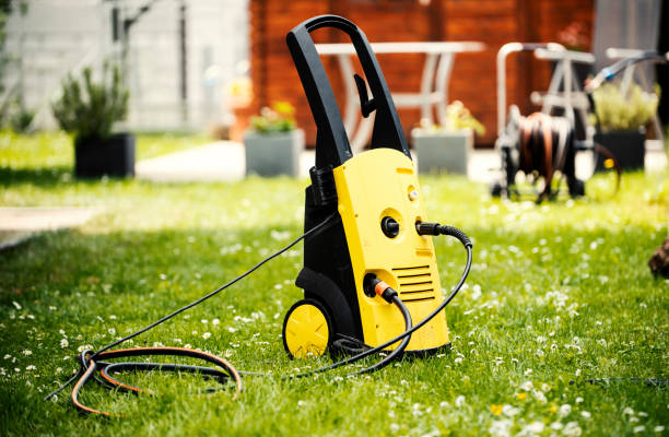 Best Driveway Pressure Washing  in Coral Hills, MD